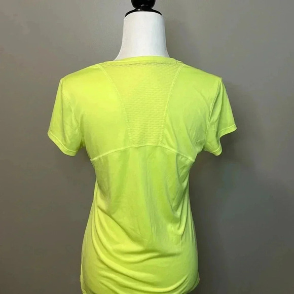 Under Armour Neon Running Shirt - Picture 7 of 9